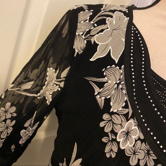 APPOINTMENTS Floral Embellished Semi-Sheer Top - Picture 5 of 11